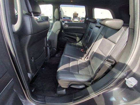 Used 2018 Jeep Grand Cherokee Limited image 18