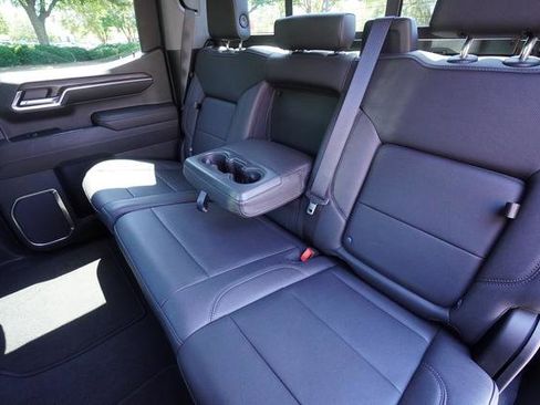 Used 2023 GMC Sierra 1500 SLT w/ SLT Premium Package AWD/4WD image 28
