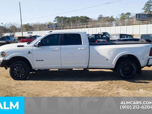 Used 2022 RAM 3500 Limited image 11