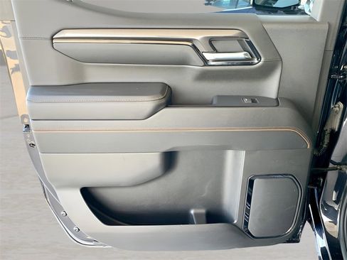 Used 2024 GMC Sierra 1500 AT4 w/ AT4 Premium Package image 18