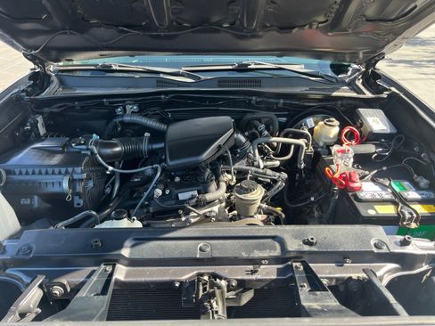 Used 2018 Toyota Tacoma SR w/ SR Convenience Package RWD image 28