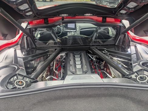 Used 2025 Chevrolet Corvette Stingray Preferred Cpe w/ Battery Protection Package RWD image 25