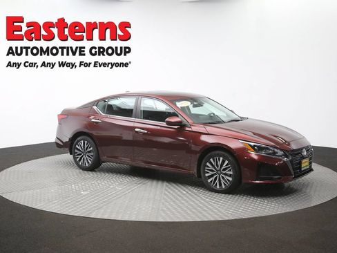 Used 2024 Nissan Altima 2.5 SV w/ SV Premium Package AWD/4WD image 49