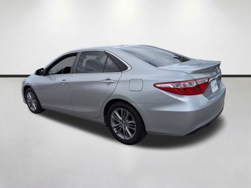 Used 2016 Toyota Camry SE FWD image 6