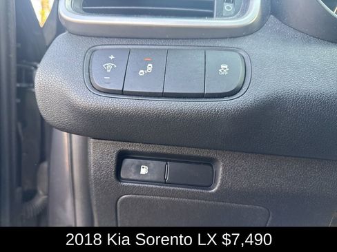 Used 2018 Kia Sorento LX w/ LX V6 Convenience Package AWD/4WD image 33