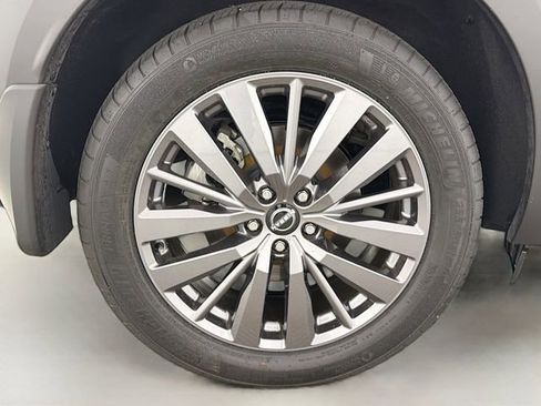 Used 2024 Nissan Pathfinder SL w/ SL Premium Package FWD image 38