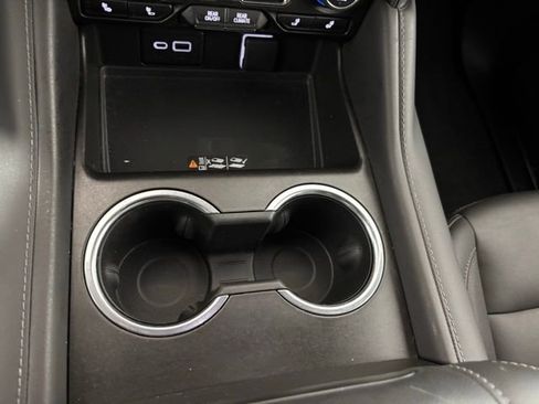 Used 2023 Chevrolet Suburban LT w/ LT Signature Plus Package image 19