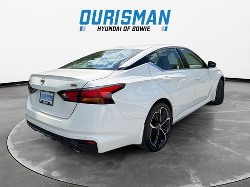 Used 2024 Nissan Altima 2.5 SR w/ SR Premium Package FWD image 6