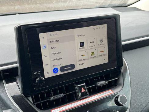 Used 2025 Toyota Corolla LE image 20