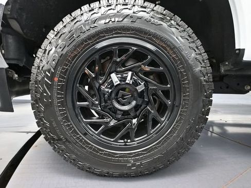 Used 2022 Ford F250 XL w/ Power Equipment Group AWD/4WD image 18