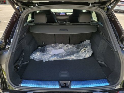 New 2025 Audi SQ5 Premium Plus image 29