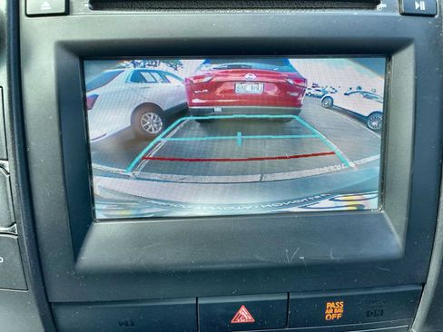 Used 2016 Toyota Camry SE FWD image 22