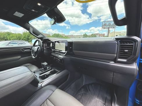 Used 2024 Chevrolet Silverado 1500 ZR2 w/ Technology Package AWD/4WD image 30