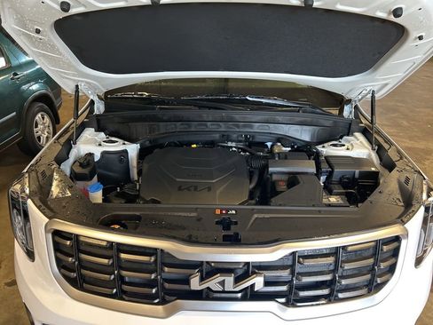 New 2025 Kia Telluride S image 28