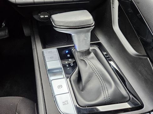 Used 2025 Hyundai Elantra SEL image 28