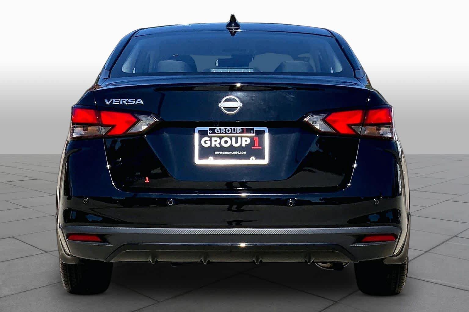 Used 2025 Nissan Versa SV w/ Trunk Package FWD image 5