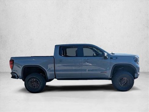 Used 2024 GMC Sierra 1500 AT4 w/ AT4 Premium Package image 4
