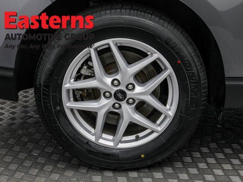 Used 2024 Ford Edge SEL image 30