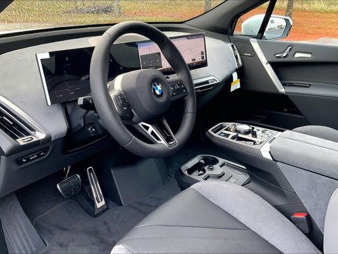 New 2026 BMW iX xDrive45 w/ M Sport Package image 7