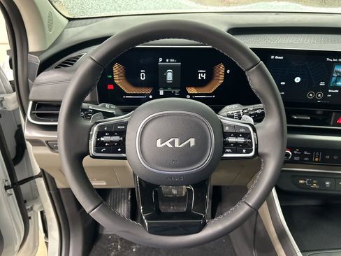 New 2026 Kia Carnival LXS image 13