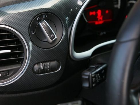 Used 2013 Volkswagen Beetle 2.0T FWD image 11