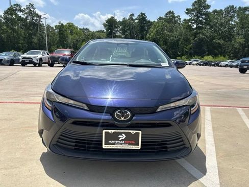 Used 2024 Toyota Corolla LE FWD image 2