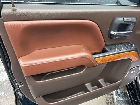Used 2015 Chevrolet Silverado 1500 High Country w/ High Country Premium Package image 18