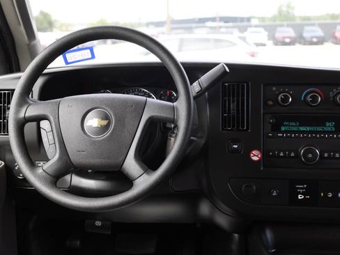 Used 2025 Chevrolet Express 3500 LT w/ LT Preferred Equipment Group image 20