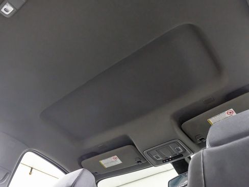 Used 2022 Chevrolet Silverado 2500 LT w/ Convenience Package image 27