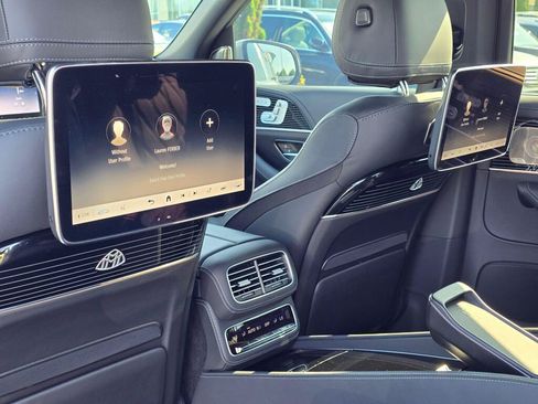 Used 2024 Mercedes-Benz Maybach GLS 600 4MATIC image 21