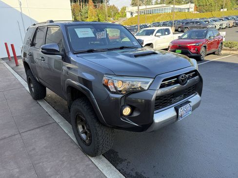 Used 2020 Toyota 4Runner TRD Off-Road Premium w/ Moonroof Package AWD/4WD image 7