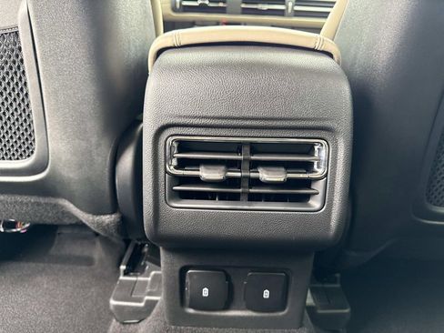 New 2026 Lincoln Corsair Premiere image 16