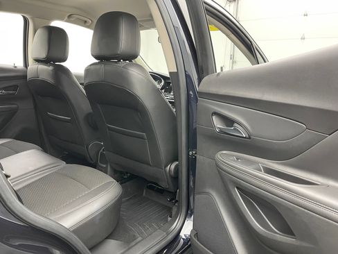 Used 2022 Buick Encore Preferred w/ Safety Package II AWD/4WD image 30