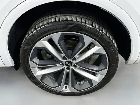 Used 2023 Audi Q5 2.0T Prestige w/ Prestige Package AWD/4WD image 32