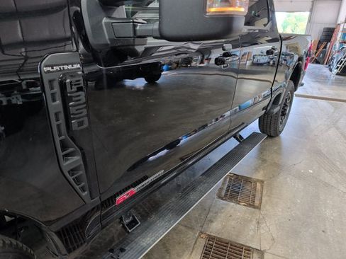 Used 2025 Ford F350 Platinum AWD/4WD image 7
