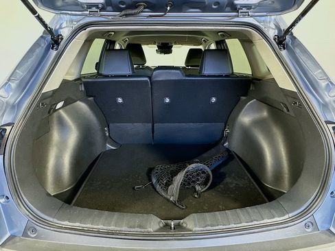 Used 2025 Toyota Corolla Cross XLE image 26