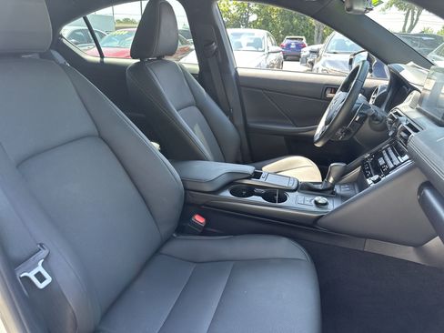 Used 2025 Lexus IS 350 F Sport RWD image 13