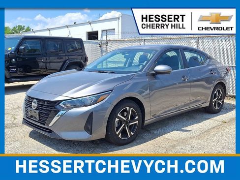 Used 2024 Nissan Sentra SV FWD image 1