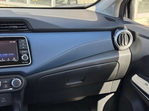 Used 2025 Nissan Versa SV FWD image 34