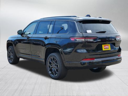 New 2026 Jeep Grand Cherokee L Summit image 3