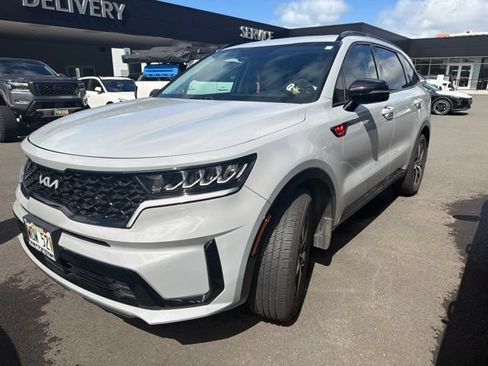 Used 2023 Kia Sorento EX FWD image 3