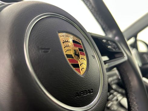 Used 2017 Porsche Cayenne Platinum Edition AWD/4WD image 18