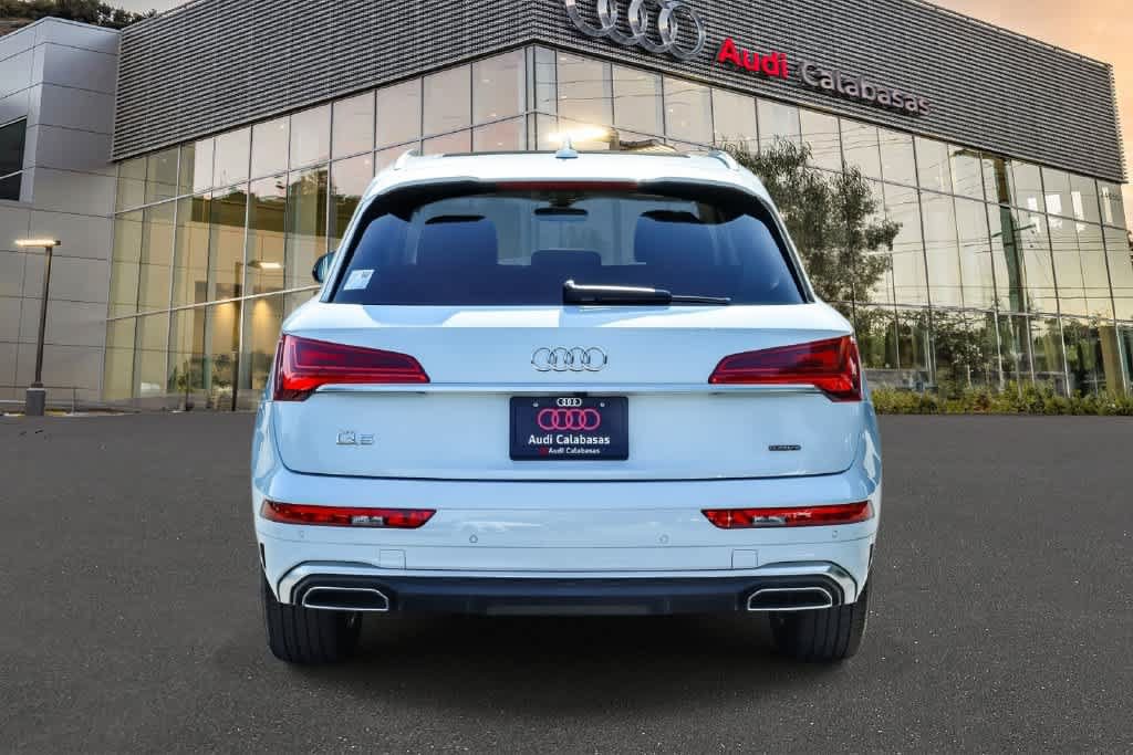 Used 2021 Audi Q5 e Premium Plus AWD/4WD image 5