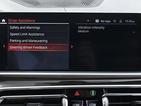 Used 2021 BMW X7 xDrive40i w/ M Sport Package AWD/4WD image 38