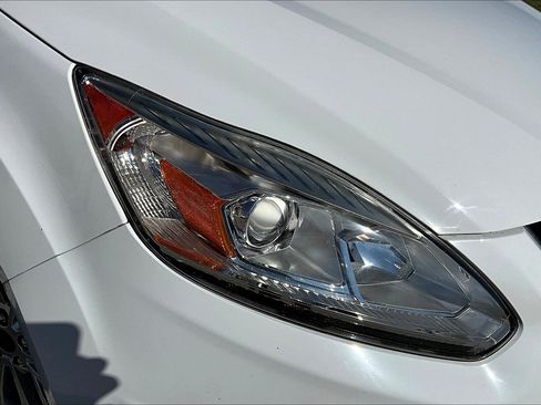 Used 2017 Ford C-MAX SE image 27