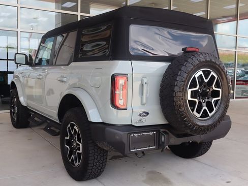 Used 2024 Ford Bronco Outer Banks AWD/4WD image 6