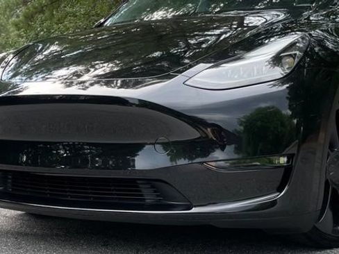 Used 2023 Tesla Model Y Performance AWD/4WD image 3
