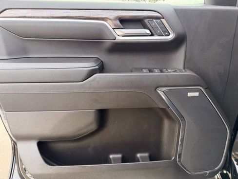 Used 2023 Chevrolet Silverado 1500 LTZ w/ LTZ Premium Package image 20