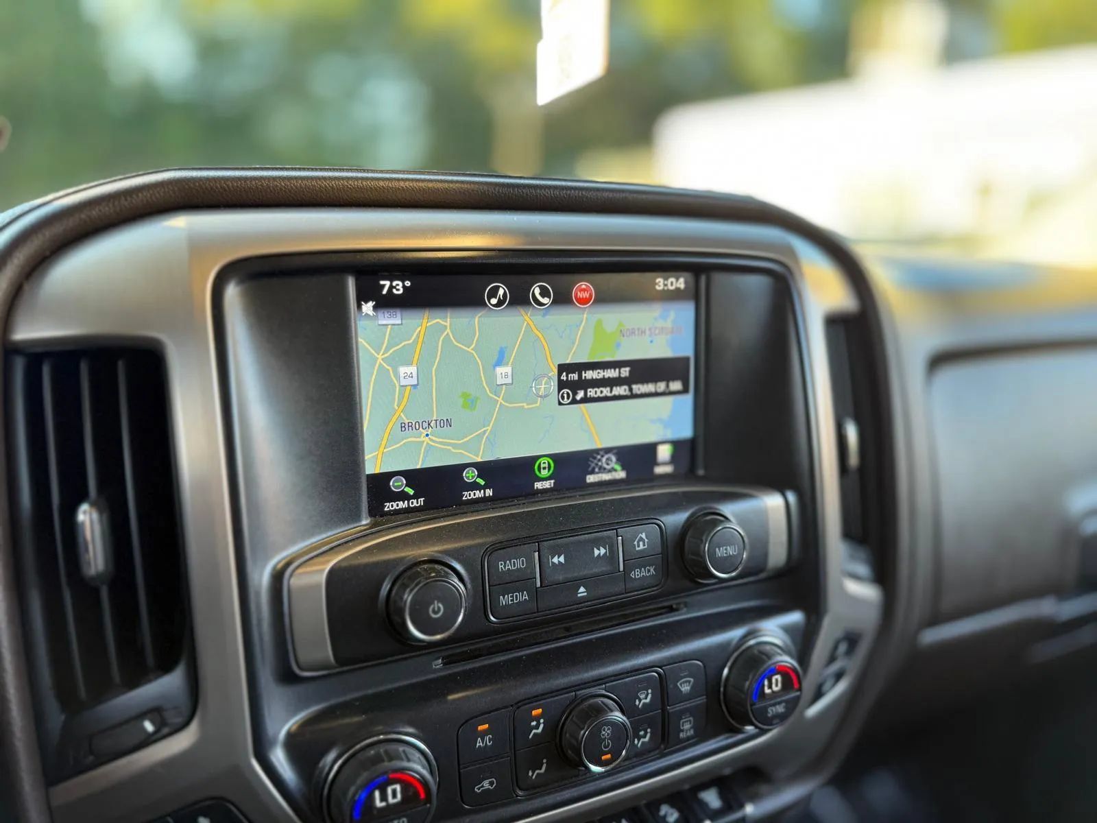 Used 2015 GMC Sierra 2500 Denali w/ Duramax Plus Package AWD/4WD image 25