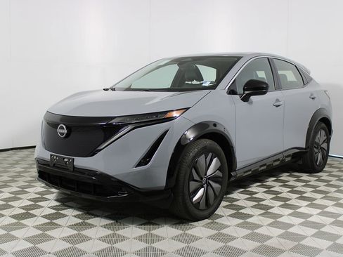 Used 2024 Nissan Ariya FWD image 3
